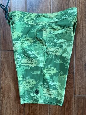 Stio Green Camo CFS Board Shorts 10.5” - men’s 33